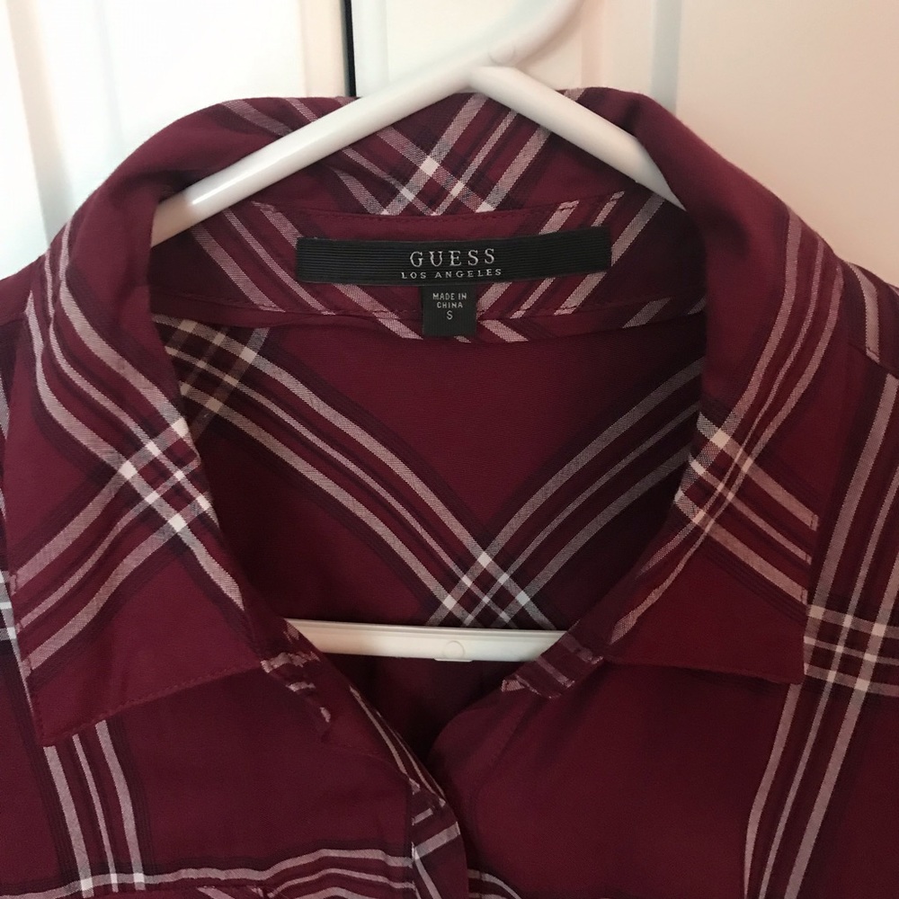 GUESS - Picture 2 of 2